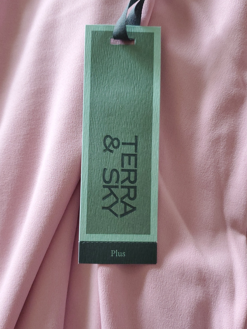 Plus 4X/28W-30W V-Neck Top New - Picture 5 of 7